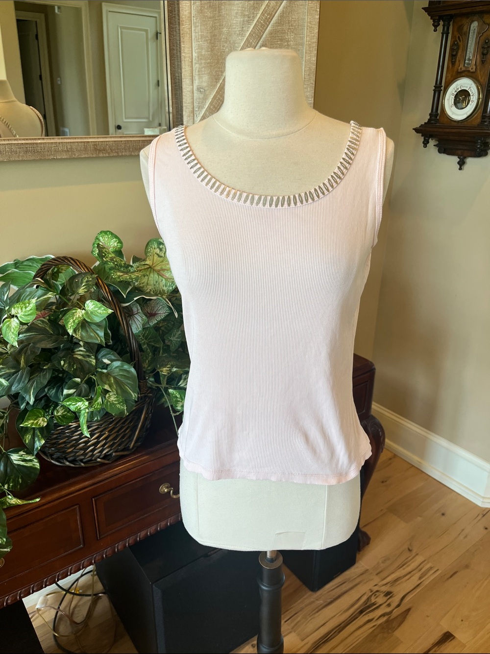 Talbots Pastel Pink Cotton Knit Tank Sequined Neckline Women’s Petite